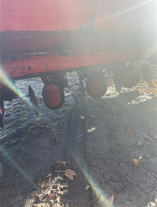 Kverneland UN 3200 - Картофелесажалка: фото 4 Kverneland UN 3200 - Картофелесажалка: фото 4