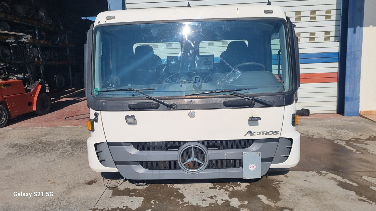 MERCEDES ACTROS MP3 - Кабина: фото 1 MERCEDES ACTROS MP3 - Кабина: фото 1