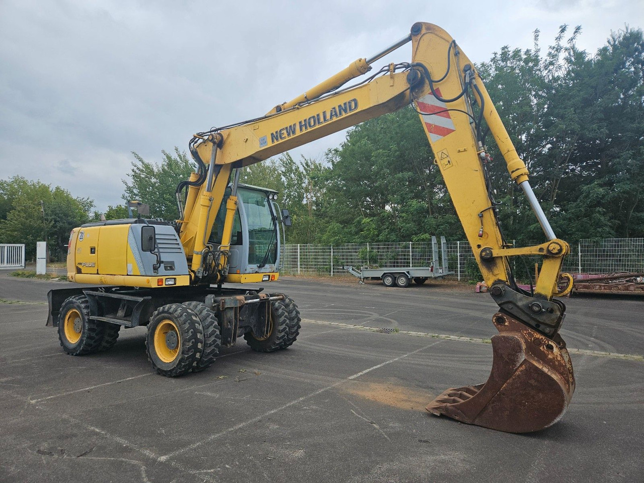 New Holland MH Plus 18t Mobilbagger - Колёсный экскаватор: фото 2 New Holland MH Plus 18t Mobilbagger - Колёсный экскаватор: фото 2