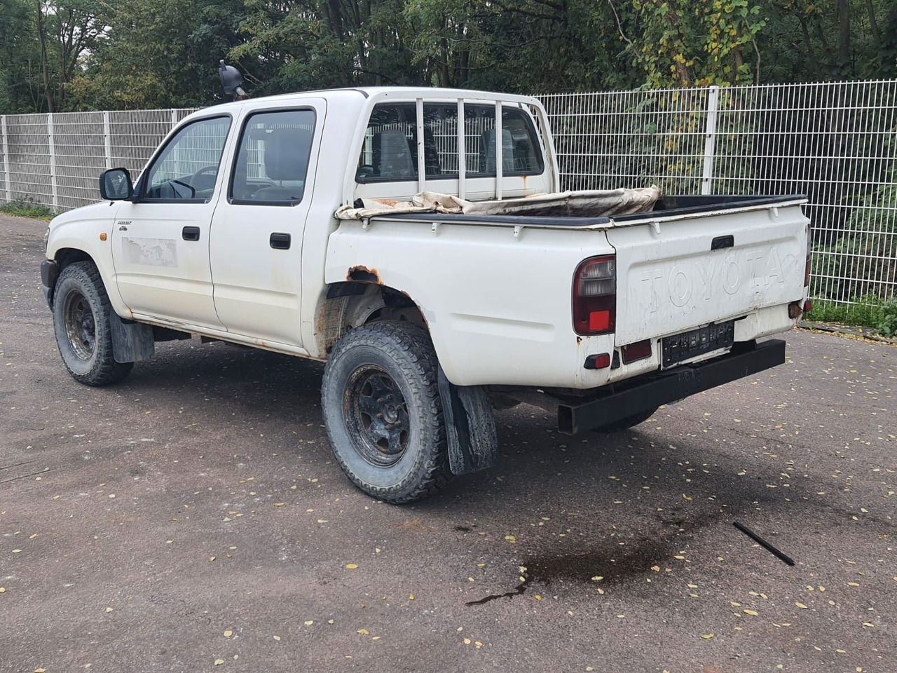 Toyota Hilux Double Cab 4x4 - Внедорожник: фото 4 Toyota Hilux Double Cab 4x4 - Внедорожник: фото 4