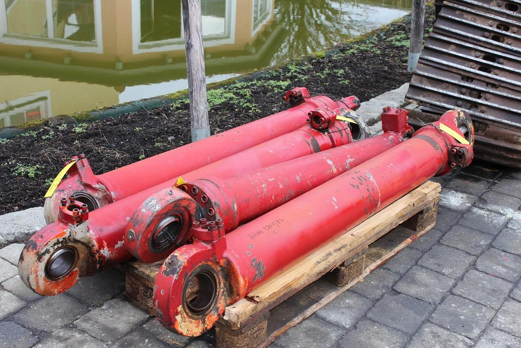 Atlas 1704 LC - Гидравлический цилиндр для Строительной техники: фото 1 Atlas 1704 LC - Гидравлический цилиндр для Строительной техники: фото 1