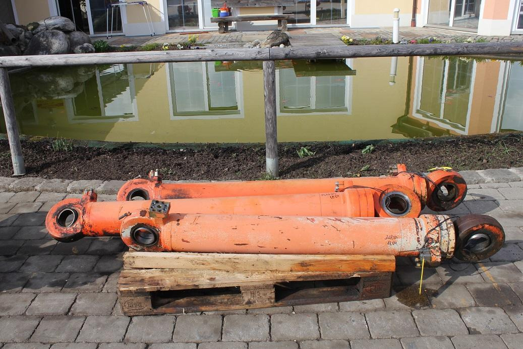 Atlas 1804 - Гидравлический цилиндр для Строительной техники: фото 1 Atlas 1804 - Гидравлический цилиндр для Строительной техники: фото 1