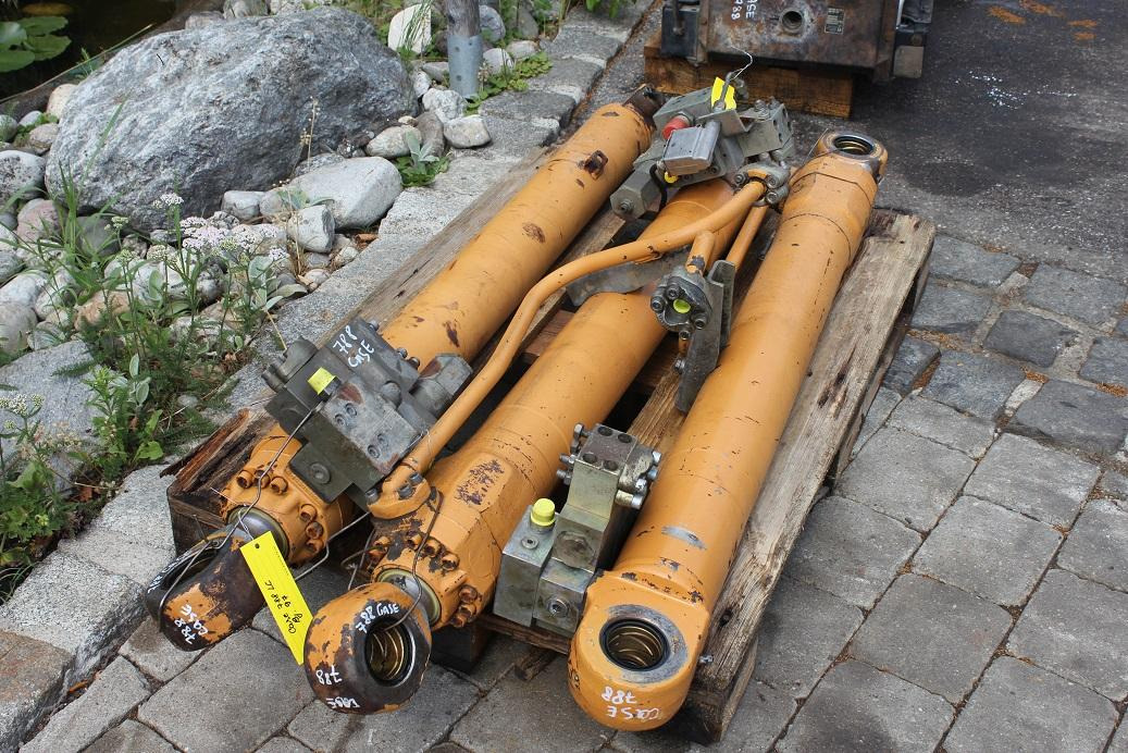 Case 788 LC - Гидравлический цилиндр для Строительной техники: фото 1 Case 788 LC - Гидравлический цилиндр для Строительной техники: фото 1