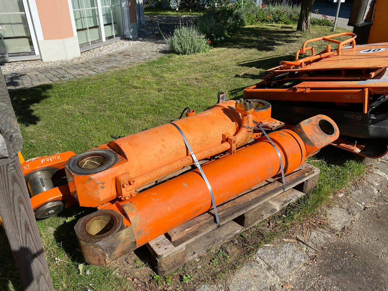 Doosan DL 500 - Гидравлический цилиндр для Строительной техники: фото 3 Doosan DL 500 - Гидравлический цилиндр для Строительной техники: фото 3