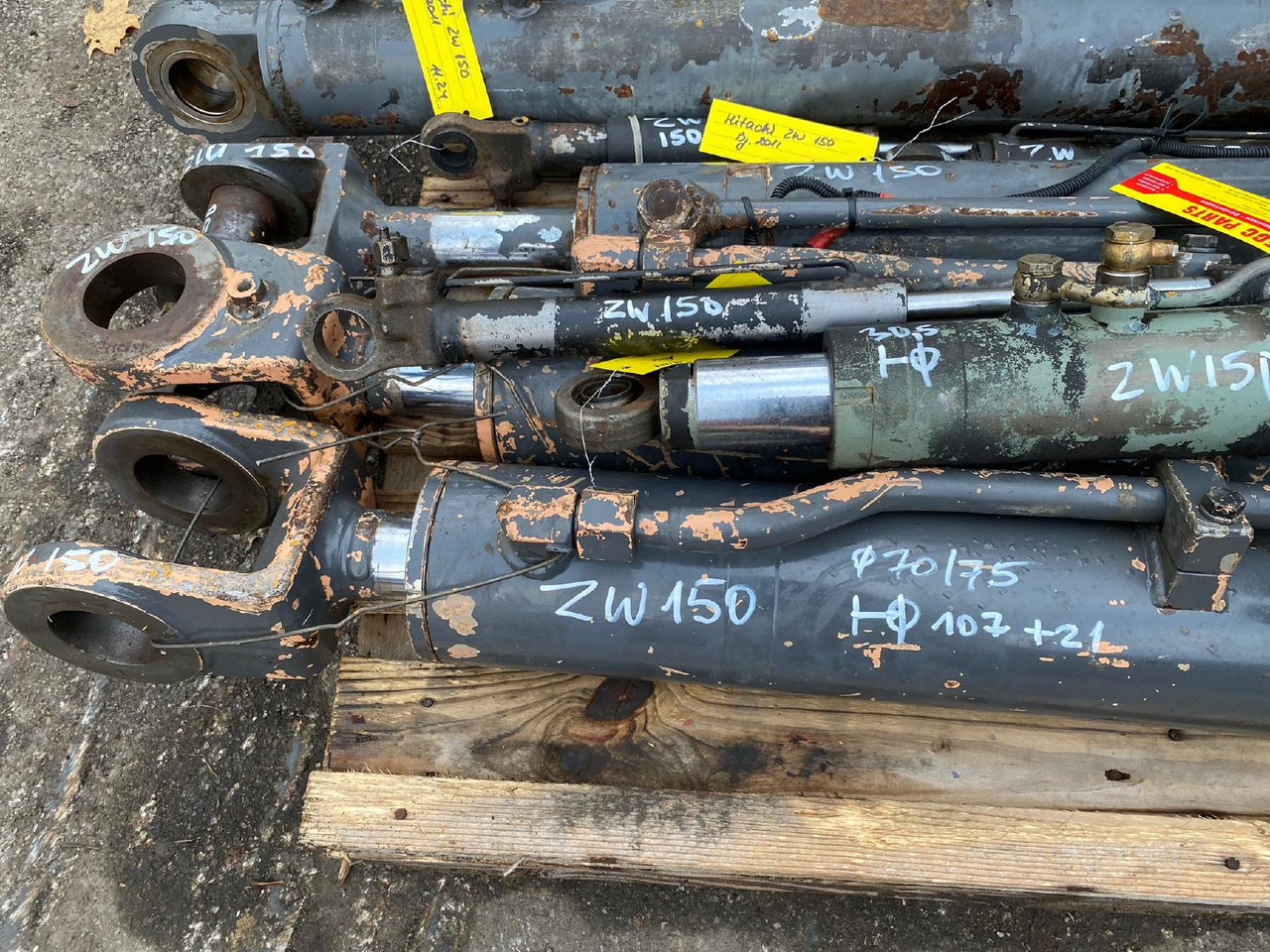 Hitachi ZW 150 - Гидравлический цилиндр для Строительной техники: фото 4 Hitachi ZW 150 - Гидравлический цилиндр для Строительной техники: фото 4