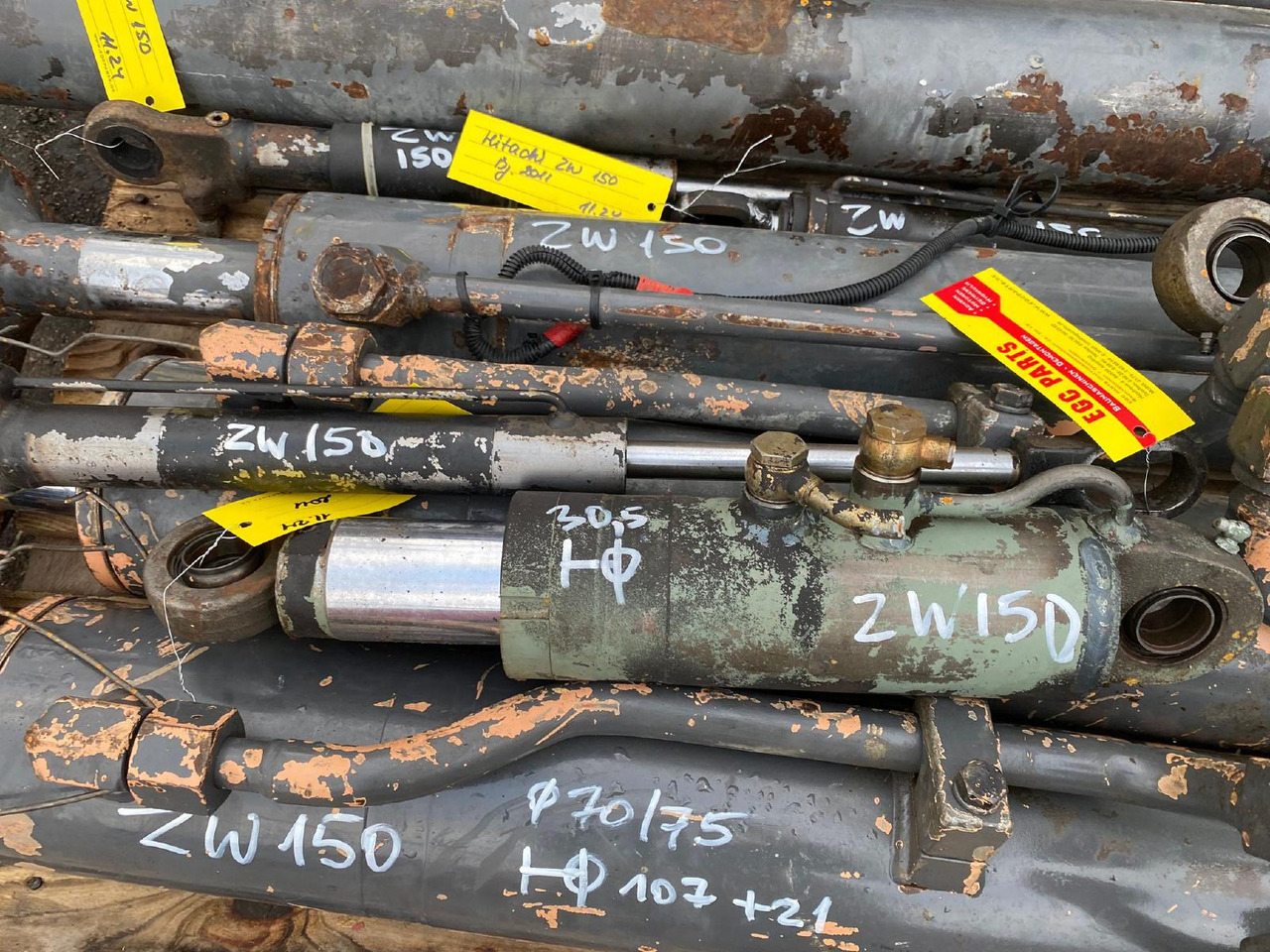 Hitachi ZW 150 - Гидравлический цилиндр для Строительной техники: фото 3 Hitachi ZW 150 - Гидравлический цилиндр для Строительной техники: фото 3