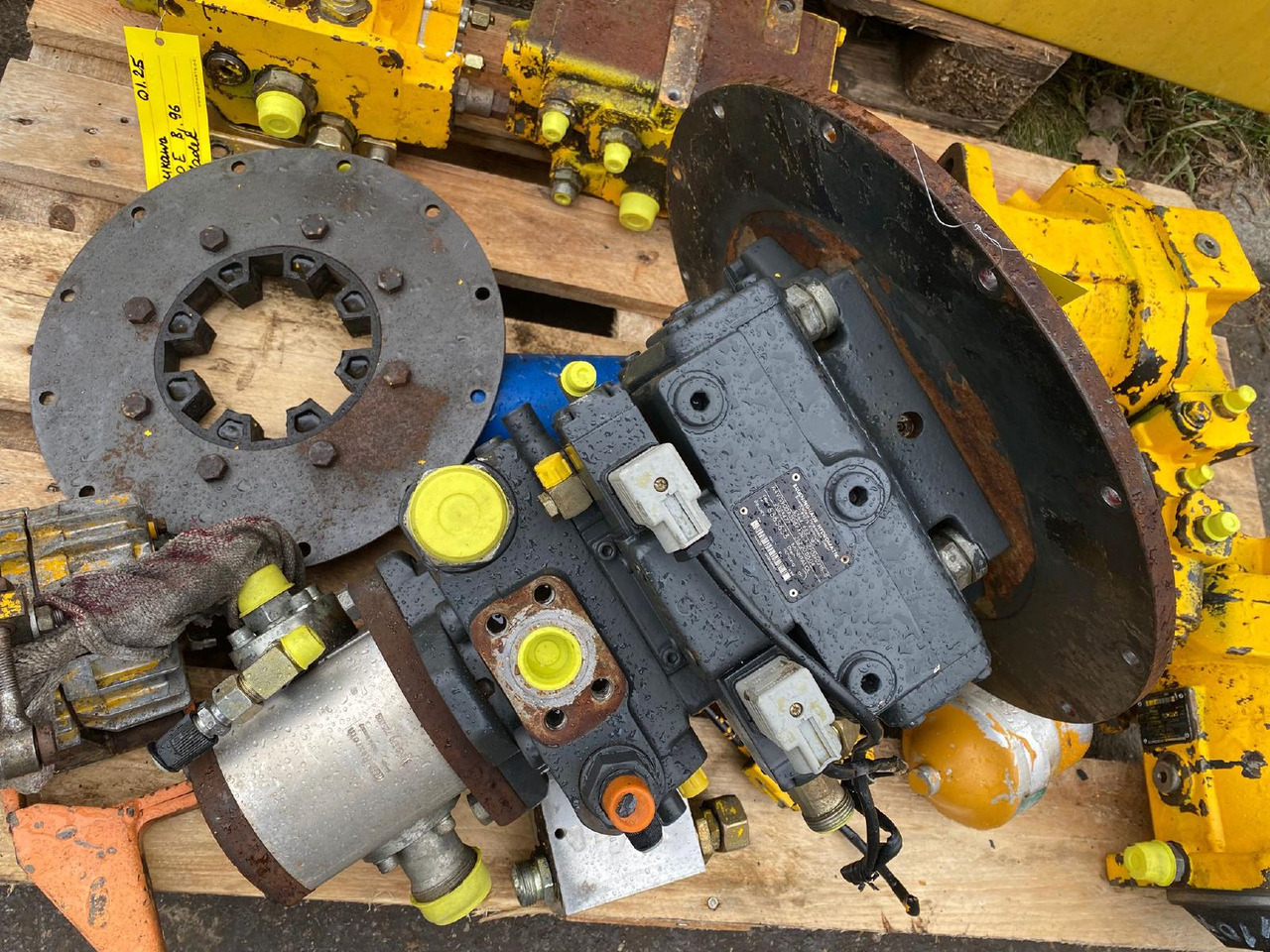 Hydromatik A4VG 90 aus Furukawa 320 E - Гидравлический насос для Строительной техники: фото 1 Hydromatik A4VG 90 aus Furukawa 320 E - Гидравлический насос для Строительной техники: фото 1