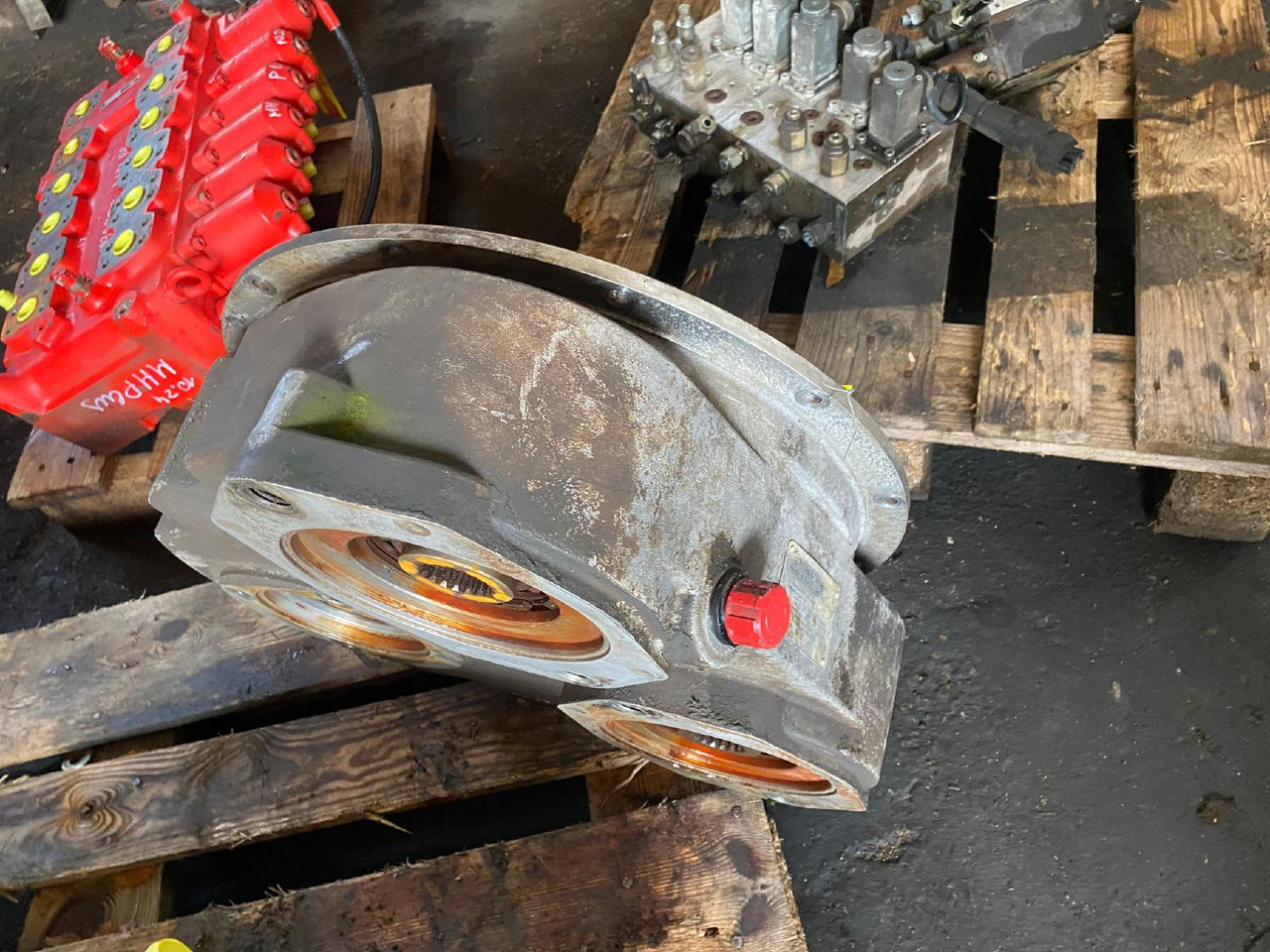 Kässbohrer PB 240D - Гидравлика для Коммунальной и специальной техники: фото 3 Kässbohrer PB 240D - Гидравлика для Коммунальной и специальной техники: фото 3