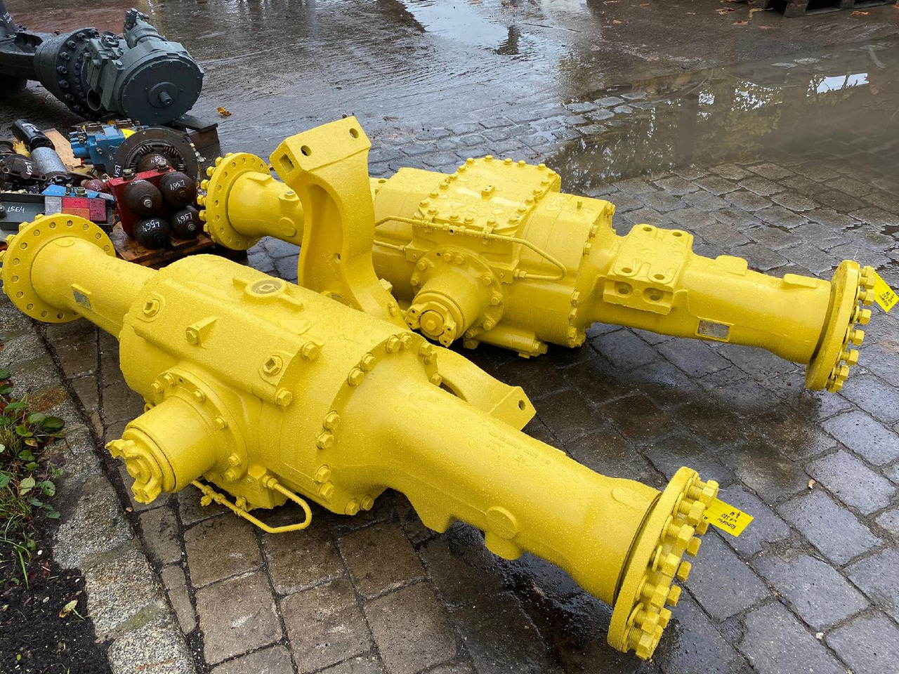 Komatsu KWA 015 aus WA 380 - Ось и запчасти для Строительной техники: фото 1 Komatsu KWA 015 aus WA 380 - Ось и запчасти для Строительной техники: фото 1