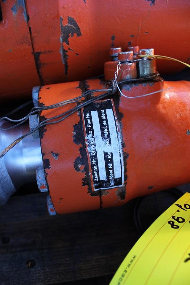 Liebherr A 310 LIT - Гидравлический цилиндр для Строительной техники: фото 5 Liebherr A 310 LIT - Гидравлический цилиндр для Строительной техники: фото 5