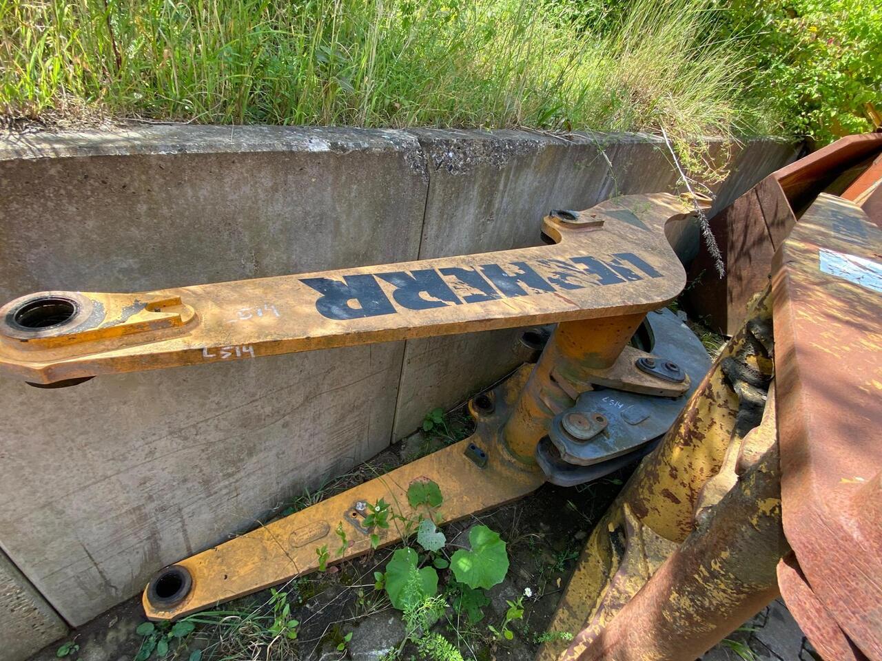 Liebherr L 514 - Стрела: фото 1 Liebherr L 514 - Стрела: фото 1