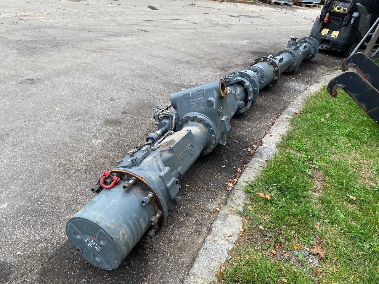 Liebherr MS 3070 MT 3070 aus LH24M LIT - Ось и запчасти для Строительной техники: фото 1 Liebherr MS 3070 MT 3070 aus LH24M LIT - Ось и запчасти для Строительной техники: фото 1