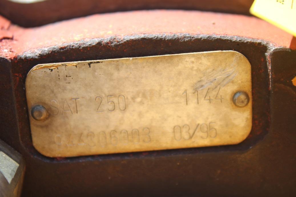 Liebherr SAT 250 - Поворотный редуктор для Строительной техники: фото 3 Liebherr SAT 250 - Поворотный редуктор для Строительной техники: фото 3