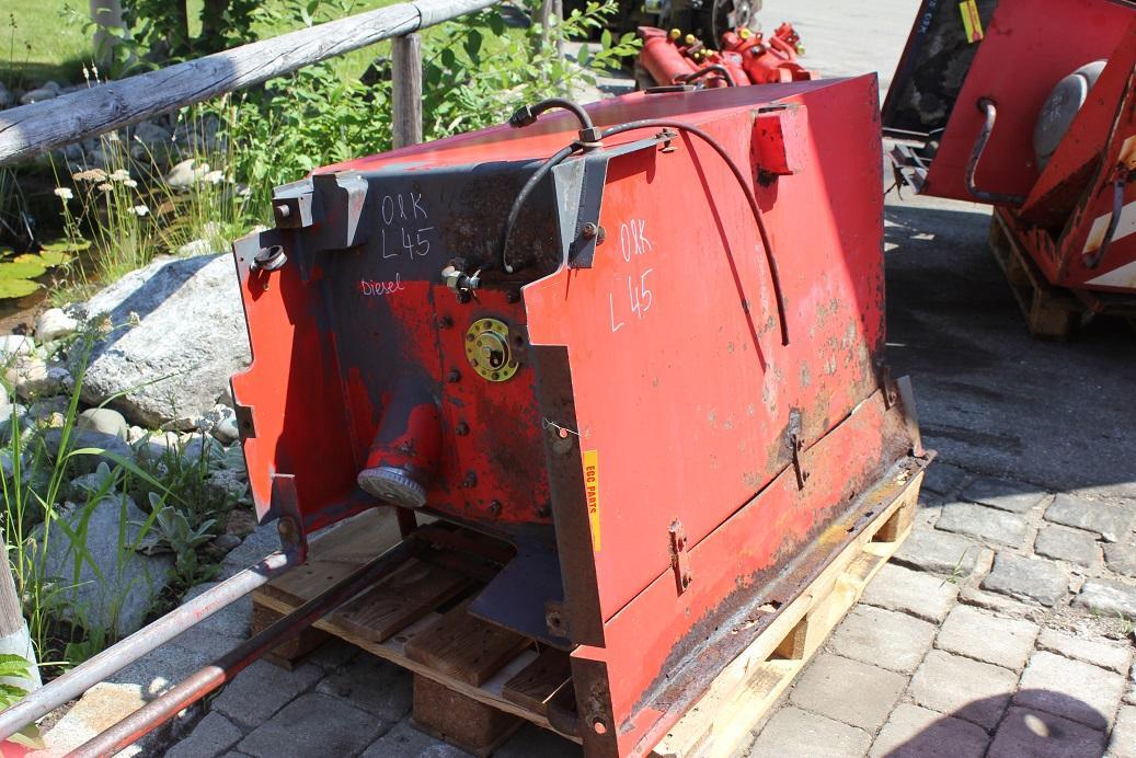 O&K L 45 - Топливный бак для Колёсных погрузчиков: фото 1 O&K L 45 - Топливный бак для Колёсных погрузчиков: фото 1