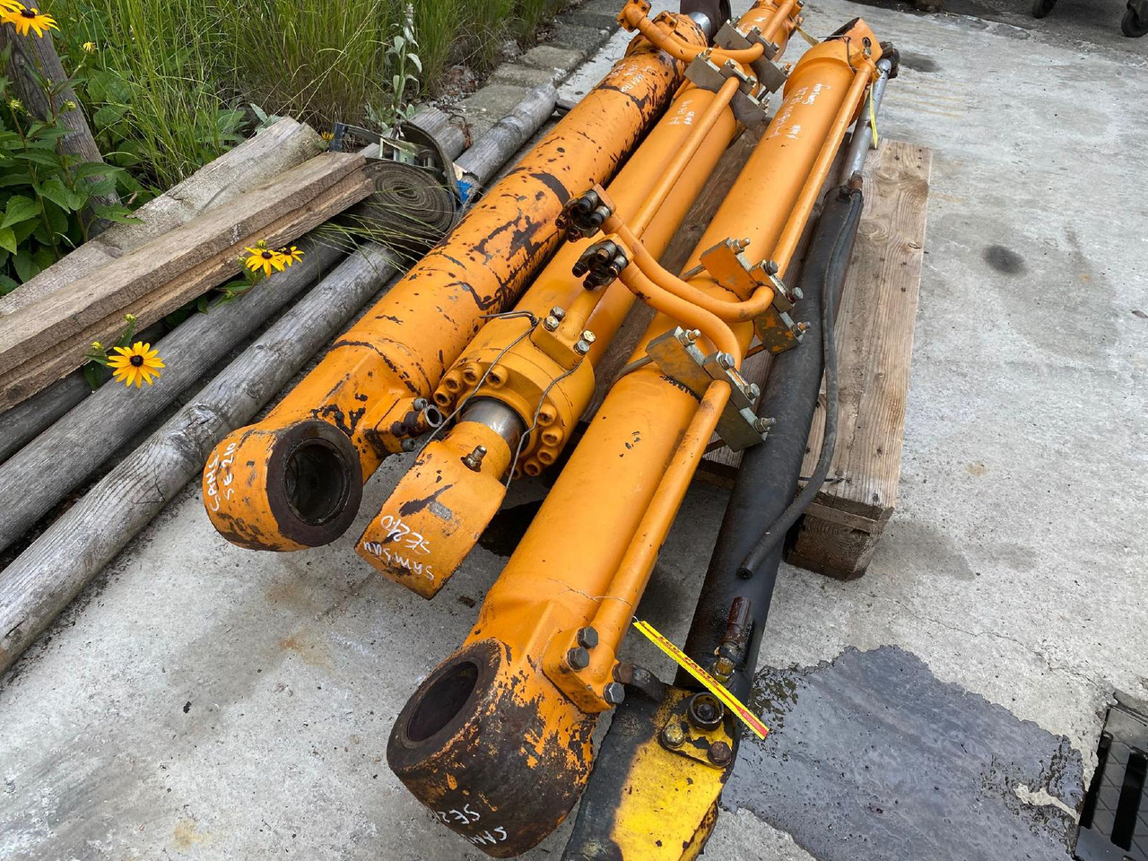 Samsung SE 210 - Гидравлический цилиндр для Строительной техники: фото 4 Samsung SE 210 - Гидравлический цилиндр для Строительной техники: фото 4