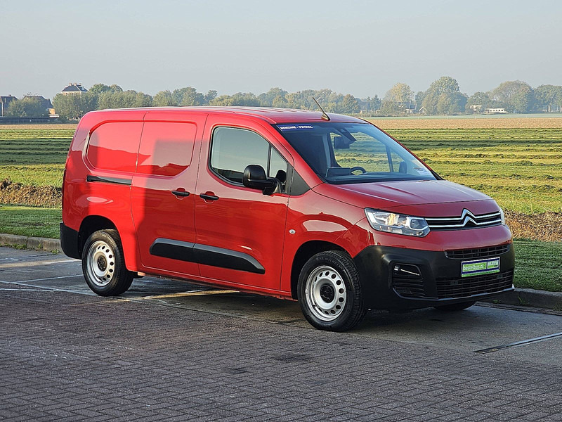 Citroën Berlingo 1.2 XL 130 AUT. 34 dkm. - Фургон с закрытым кузовом: фото 4 Citroën Berlingo 1.2 XL 130 AUT. 34 dkm. - Фургон с закрытым кузовом: фото 4