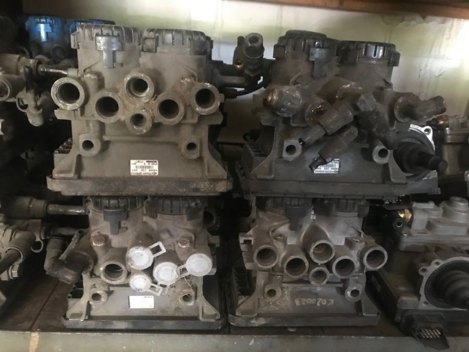 Knorr-Bremse K000088   Scania R - Тормозной клапан для Грузовиков: фото 1 Knorr-Bremse K000088   Scania R - Тормозной клапан для Грузовиков: фото 1