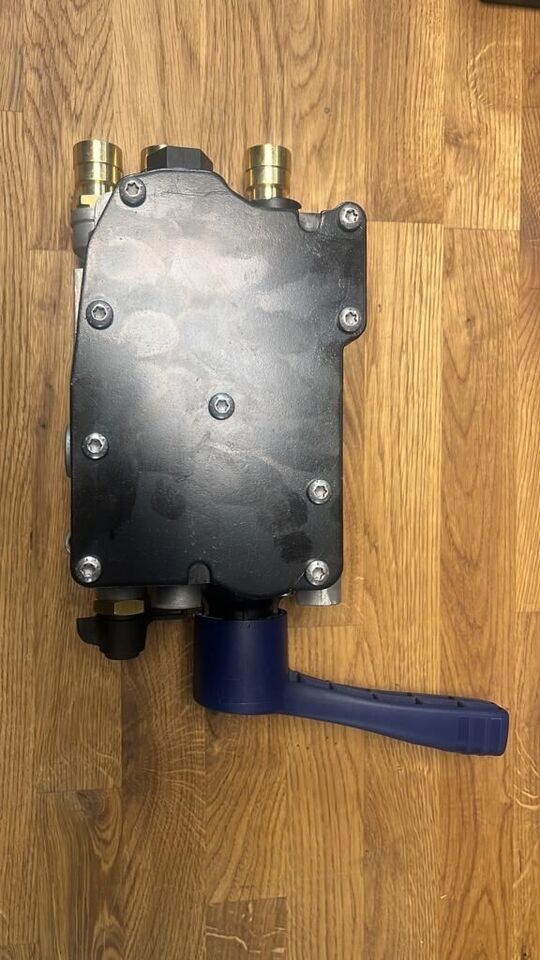 Nowy Zawór Sterowania Platformy Naczepy WABCO 4630905000 ETASC D 4630905000 - Гидравлический клапан для Грузовиков: фото 2 Nowy Zawór Sterowania Platformy Naczepy WABCO 4630905000 ETASC D 4630905000 - Гидравлический клапан для Грузовиков: фото 2