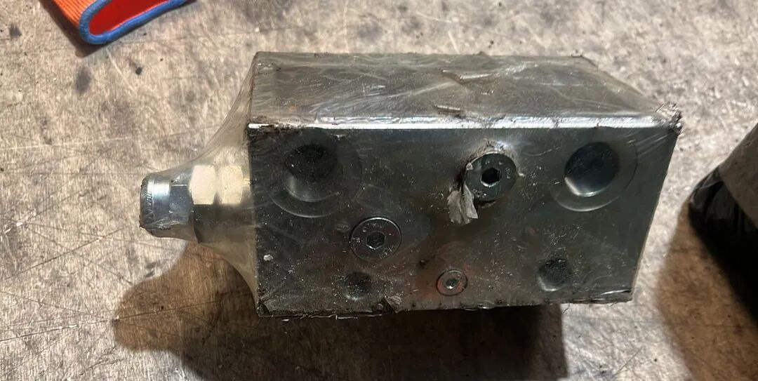 Rexroth Flow Divider R930062425 - Тормозной клапан для Грузовиков: фото 2 Rexroth Flow Divider R930062425 - Тормозной клапан для Грузовиков: фото 2