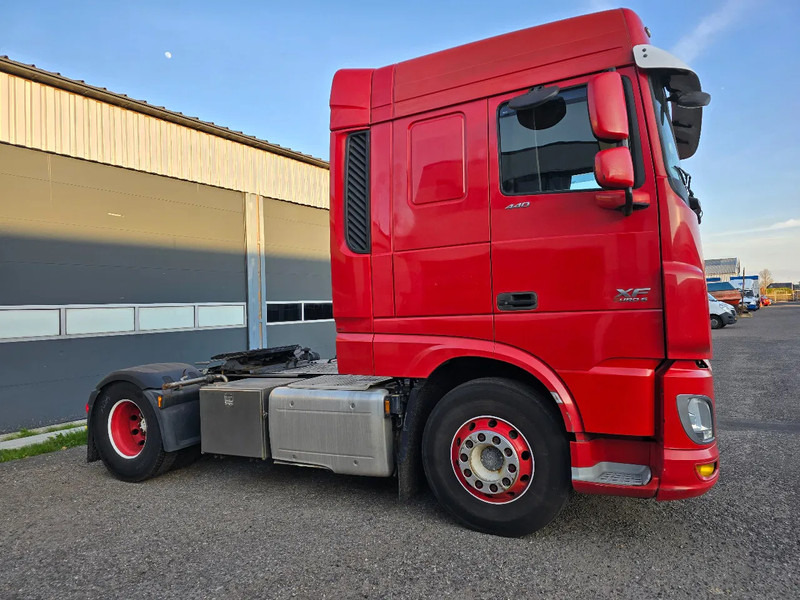 DAF XF 440 Euro 6 2015 - Тягач: фото 4 DAF XF 440 Euro 6 2015 - Тягач: фото 4