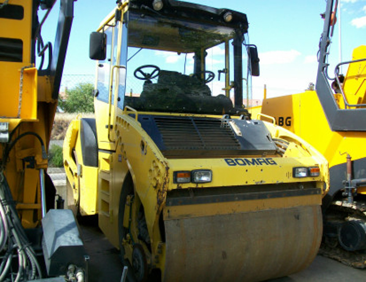 Doble Vibrante Bomag BW 164AD-4 - Дорожный каток: фото 1 Doble Vibrante Bomag BW 164AD-4 - Дорожный каток: фото 1