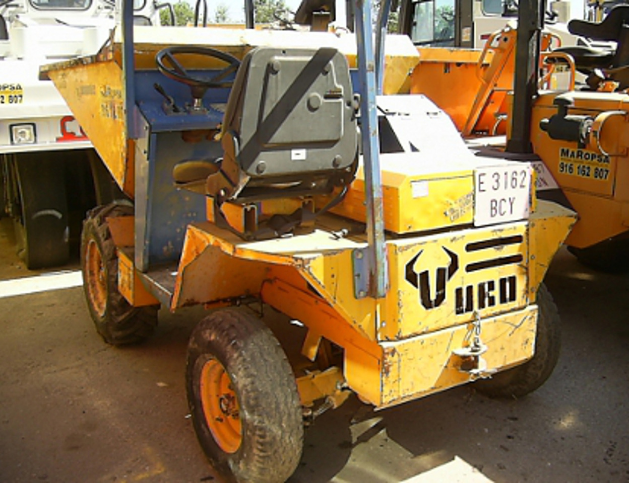Dumper Descarga Elevada Uromac VK 2000 - Мини-самосвал: фото 1 Dumper Descarga Elevada Uromac VK 2000 - Мини-самосвал: фото 1