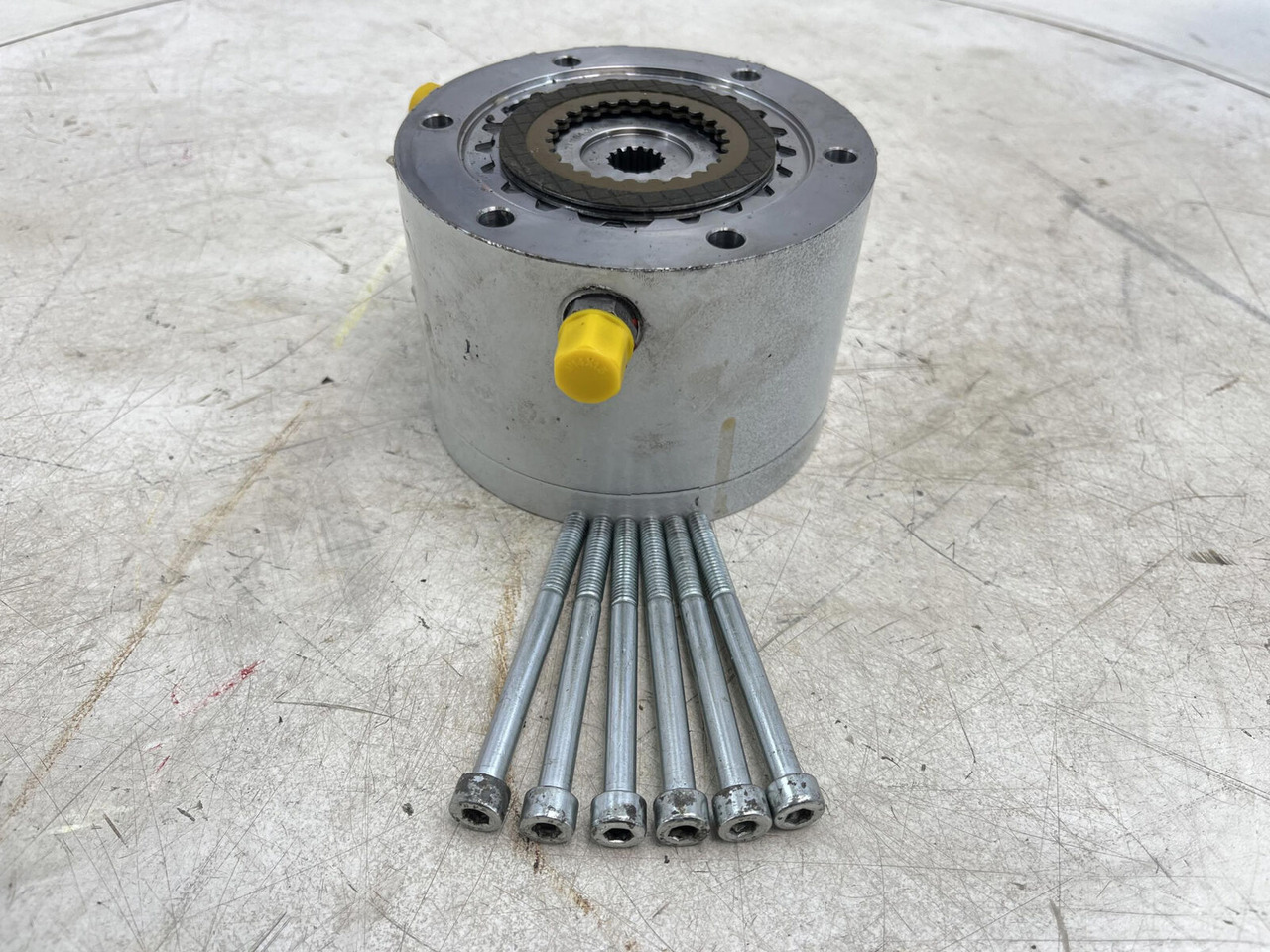 Grove GMK 5150 multiple-disk brake slewing gear - Поворотный редуктор для Мобильных кранов: фото 1 Grove GMK 5150 multiple-disk brake slewing gear - Поворотный редуктор для Мобильных кранов: фото 1