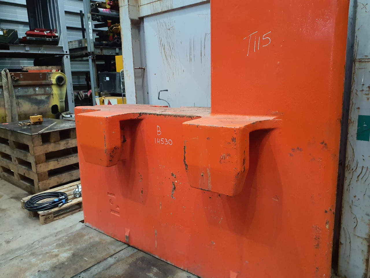 Grove GMK 6250/6300 counterweight 15 ton right side - Противовес для Мобильных кранов: фото 2 Grove GMK 6250/6300 counterweight 15 ton right side - Противовес для Мобильных кранов: фото 2
