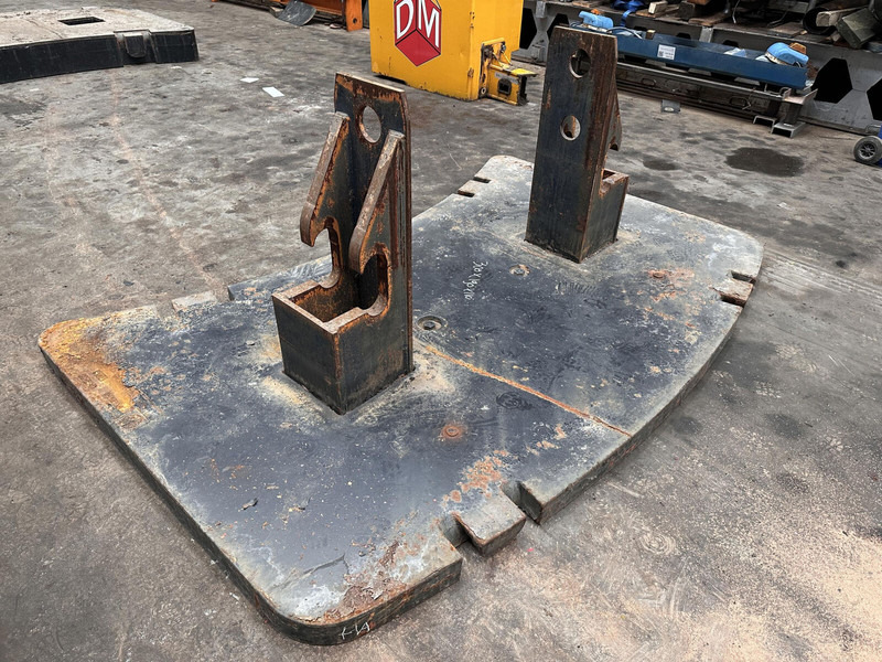 Krupp KMK 5160 counterweight 3,2 ton - Противовес для Строительной техники: фото 2 Krupp KMK 5160 counterweight 3,2 ton - Противовес для Строительной техники: фото 2