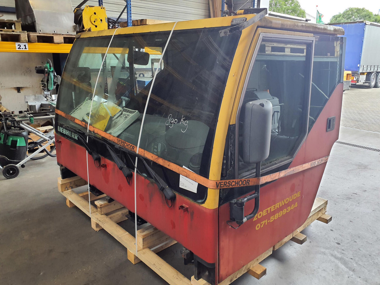 Liebherr LTM 1060-2 drivers cabin - Кабина для Кранов: фото 1 Liebherr LTM 1060-2 drivers cabin - Кабина для Кранов: фото 1