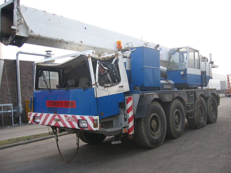 Liebherr LTM 1060`for parts - Мобильный кран: фото 1 Liebherr LTM 1060`for parts - Мобильный кран: фото 1