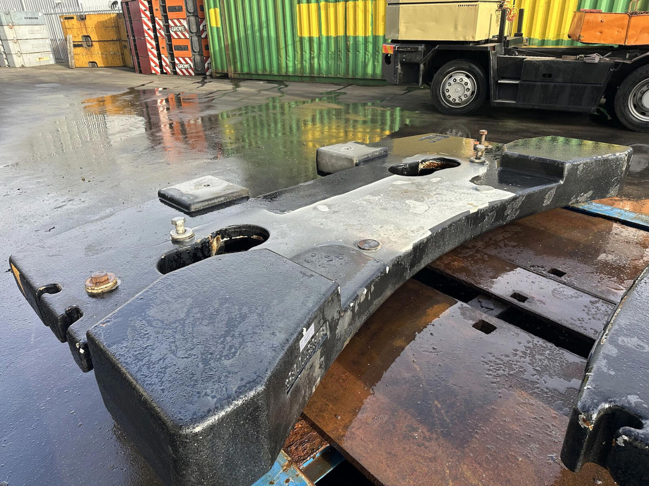 Liebherr LTM 1100-5.2 Counterweight 5 ton - Противовес для Мобильных кранов: фото 1 Liebherr LTM 1100-5.2 Counterweight 5 ton - Противовес для Мобильных кранов: фото 1