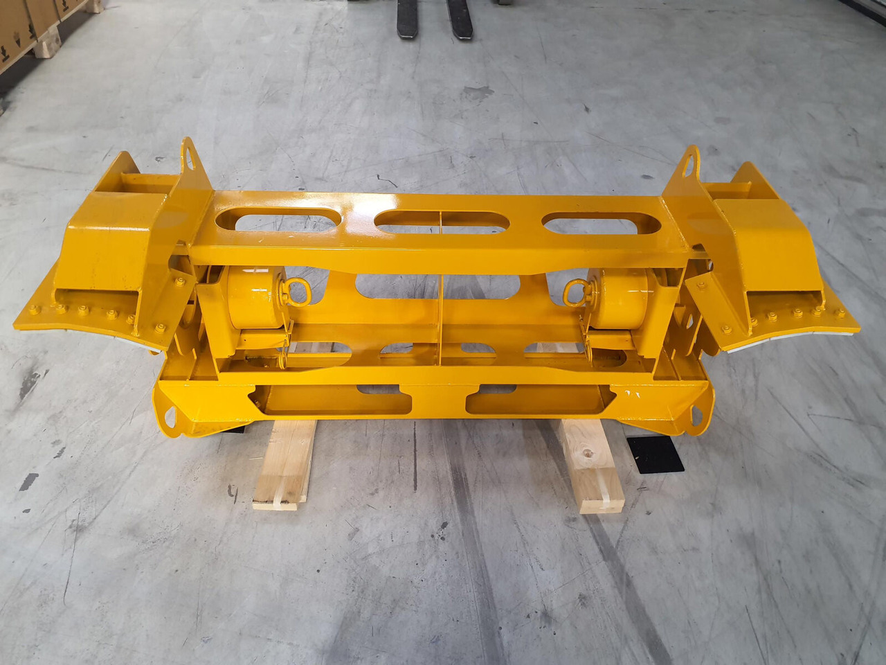 Liebherr LTM 1750-9.1 Luffing cylinder lifting device front - Кузов и экстерьер для Мобильных кранов: фото 4 Liebherr LTM 1750-9.1 Luffing cylinder lifting device front - Кузов и экстерьер для Мобильных кранов: фото 4