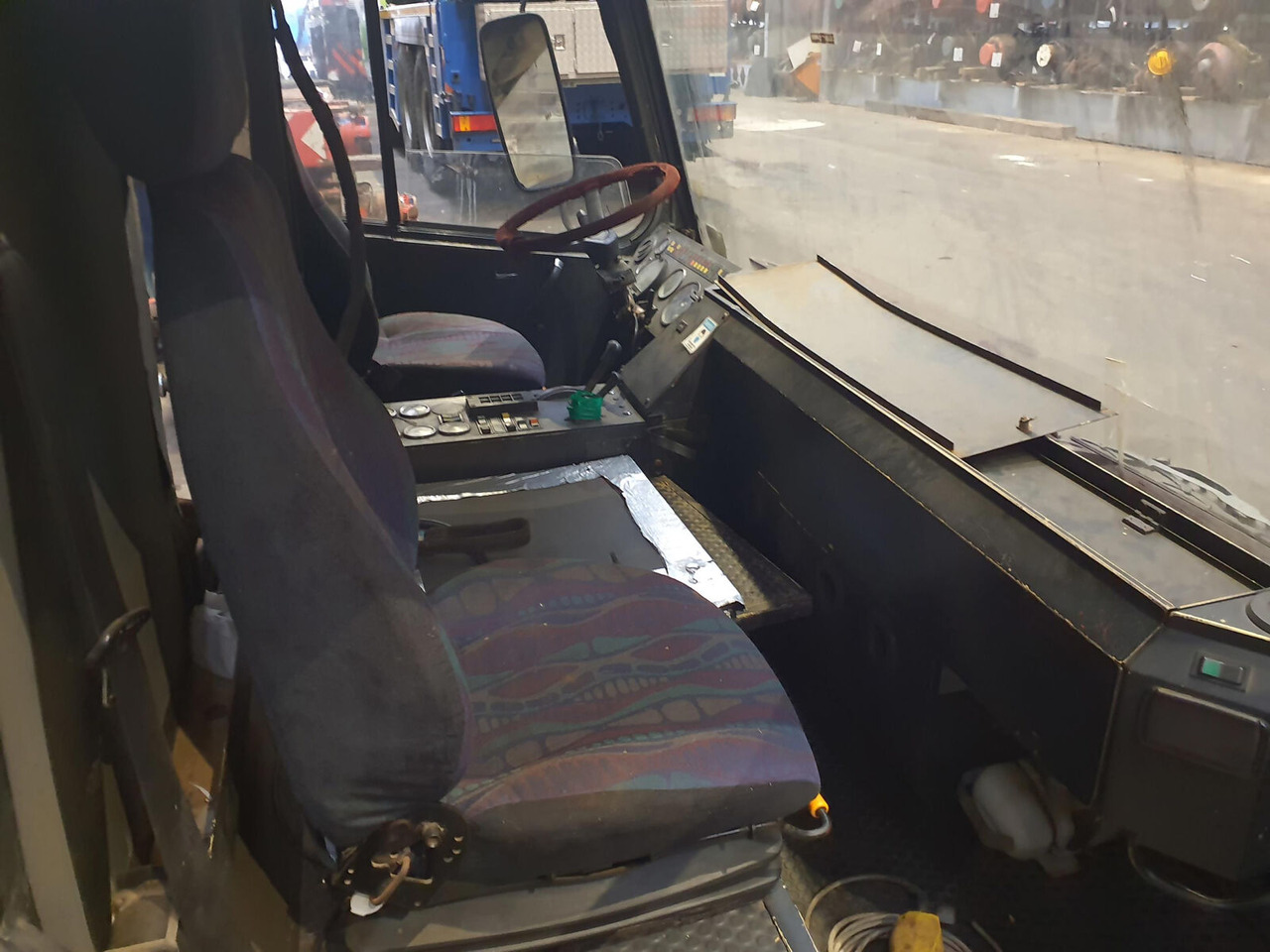 Кабина для Мобильных кранов Liebherr LTM drivers cabin: фото 6