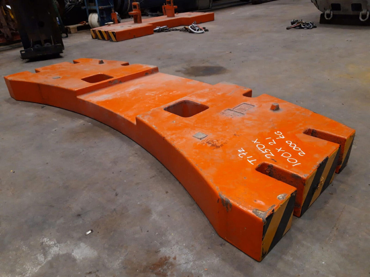 Terex AC 155 counterweight 2,0 ton - Противовес для Мобильных кранов: фото 4 Terex AC 155 counterweight 2,0 ton - Противовес для Мобильных кранов: фото 4