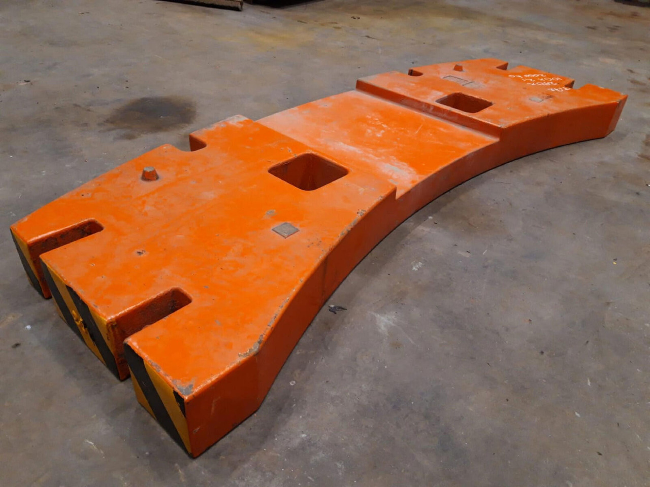 Terex AC 155 counterweight 2,0 ton - Противовес для Мобильных кранов: фото 3 Terex AC 155 counterweight 2,0 ton - Противовес для Мобильных кранов: фото 3