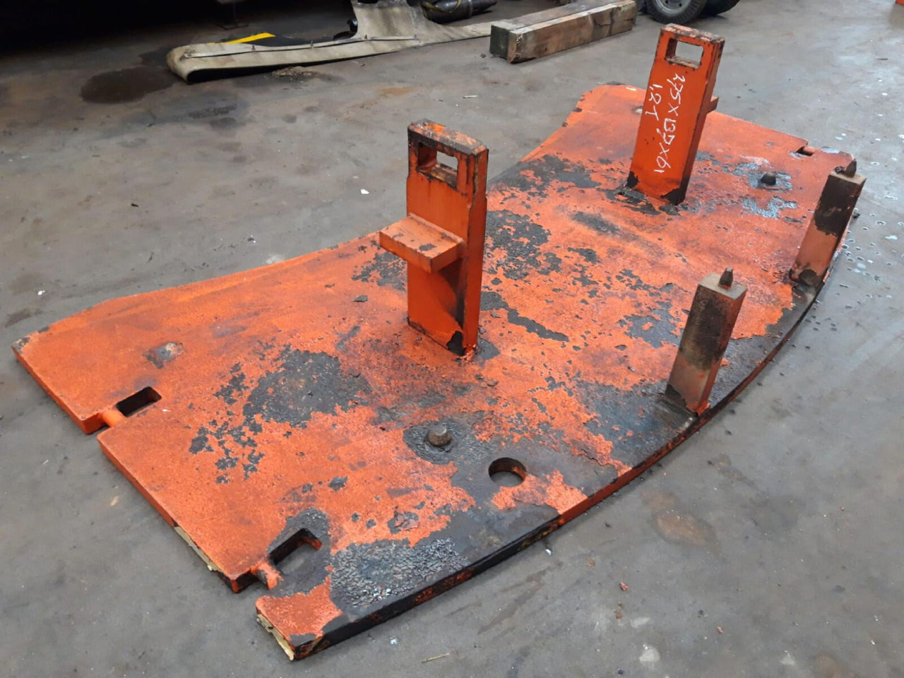 Terex AC 205 counterweight 1,2 ton - Противовес для Мобильных кранов: фото 3 Terex AC 205 counterweight 1,2 ton - Противовес для Мобильных кранов: фото 3