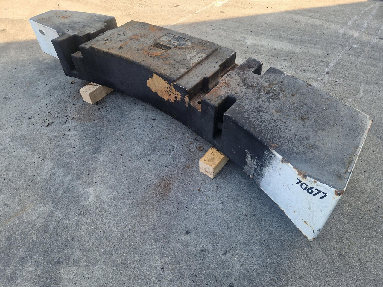 Terex AC 40 CITY counterweight 2.35T - Противовес для Мобильных кранов: фото 3 Terex AC 40 CITY counterweight 2.35T - Противовес для Мобильных кранов: фото 3