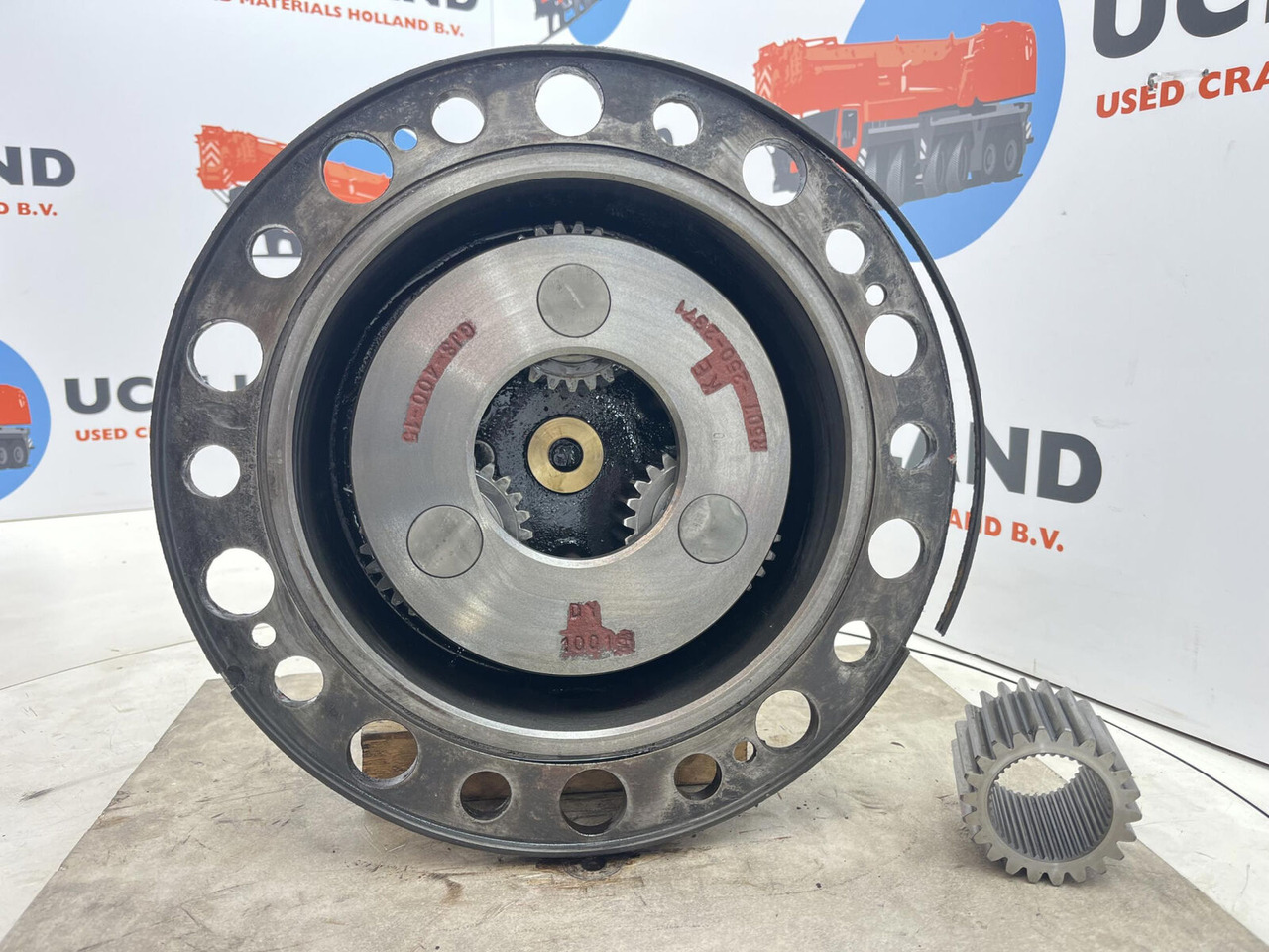 Terex/Demag AC 100/4 planetary gear 22-25-74-40-3pl-H127-46 - Бортовой редуктор для Кранов: фото 4 Terex/Demag AC 100/4 planetary gear 22-25-74-40-3pl-H127-46 - Бортовой редуктор для Кранов: фото 4