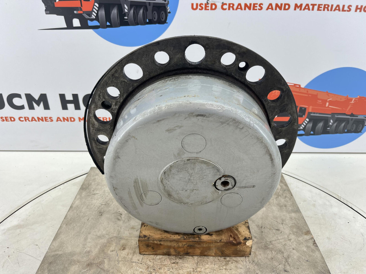 Terex/Demag AC 100/4 planetary gear 22-25-74-40-3pl-H127-46 - Бортовой редуктор для Кранов: фото 1 Terex/Demag AC 100/4 planetary gear 22-25-74-40-3pl-H127-46 - Бортовой редуктор для Кранов: фото 1