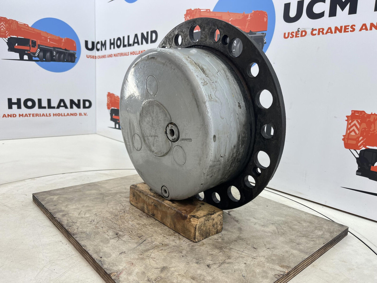 Terex/Demag AC 100/4 planetary gear 22-25-74-40-3pl-H127-46 - Бортовой редуктор для Кранов: фото 2 Terex/Demag AC 100/4 planetary gear 22-25-74-40-3pl-H127-46 - Бортовой редуктор для Кранов: фото 2