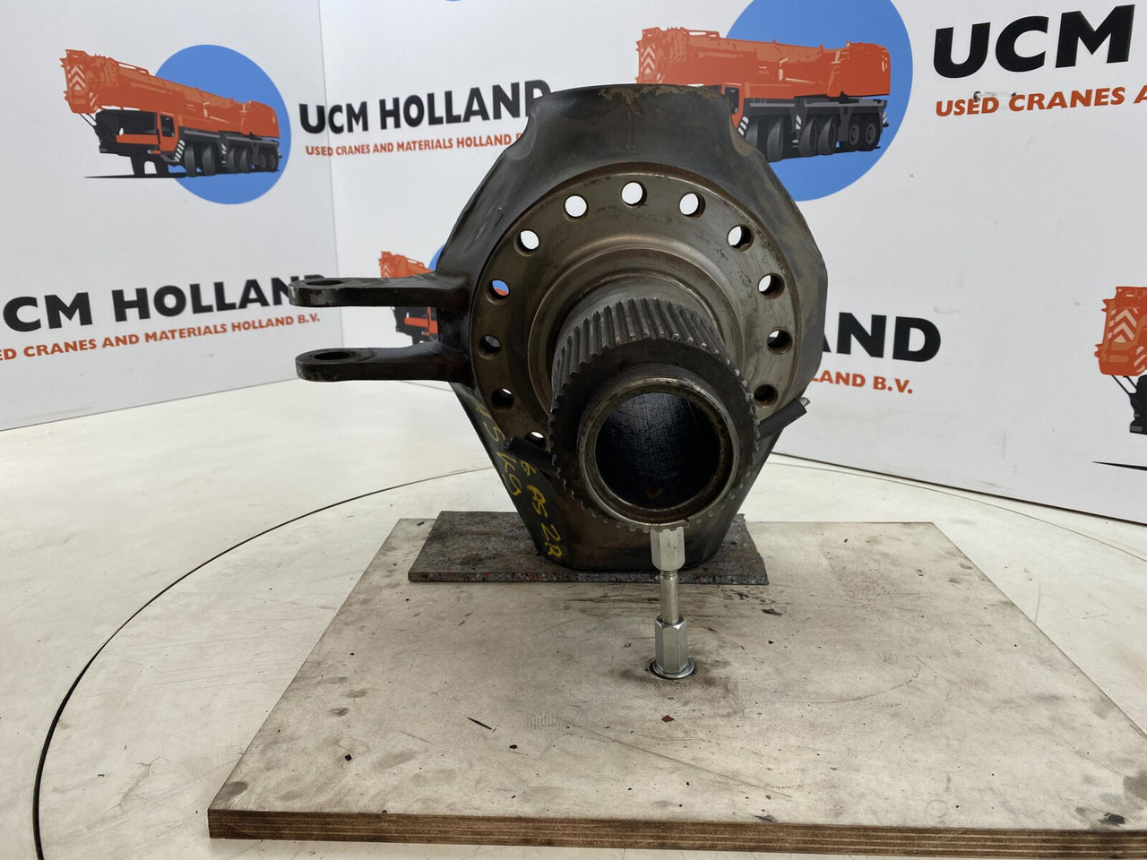 Terex Demag AC 35 Steering knuckle 16 holes axle 2 right - Поворотный кулак для Мобильных кранов: фото 2 Terex Demag AC 35 Steering knuckle 16 holes axle 2 right - Поворотный кулак для Мобильных кранов: фото 2