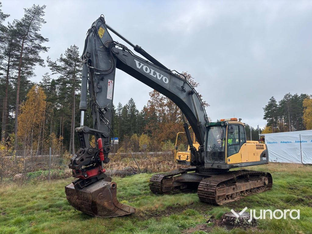 Bandgrävare - Volvo EC290C med tiltrotator - Гусеничный экскаватор: фото 1 Bandgrävare - Volvo EC290C med tiltrotator - Гусеничный экскаватор: фото 1