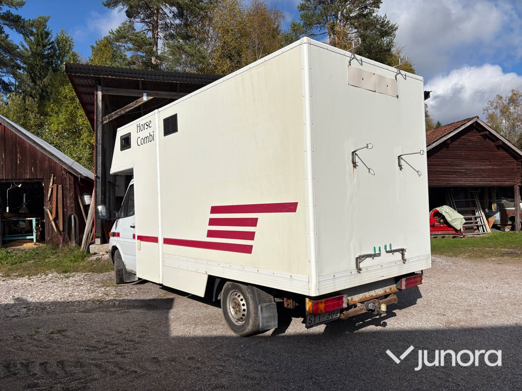 Hästtransport - Mercedes-Benz, 316 CDI - Другая техника: фото 3 Hästtransport - Mercedes-Benz, 316 CDI - Другая техника: фото 3