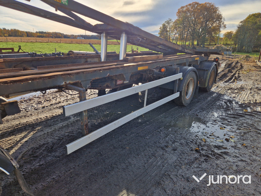 Lastväxlarvagn + Tipp - Härryda, THLBS-300-N - Прицеп-контейнеровоз/ Сменный кузов: фото 3 Lastväxlarvagn + Tipp - Härryda, THLBS-300-N - Прицеп-контейнеровоз/ Сменный кузов: фото 3