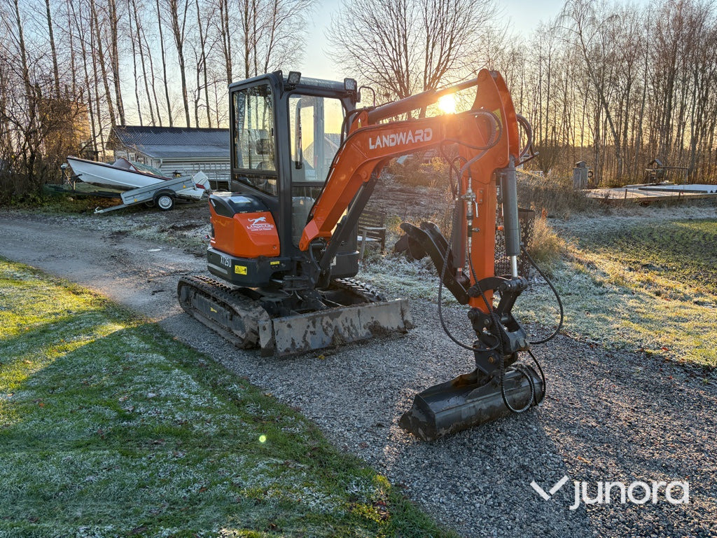 Minigrävare - Landward XT25U - Мини-экскаватор: фото 4 Minigrävare - Landward XT25U - Мини-экскаватор: фото 4