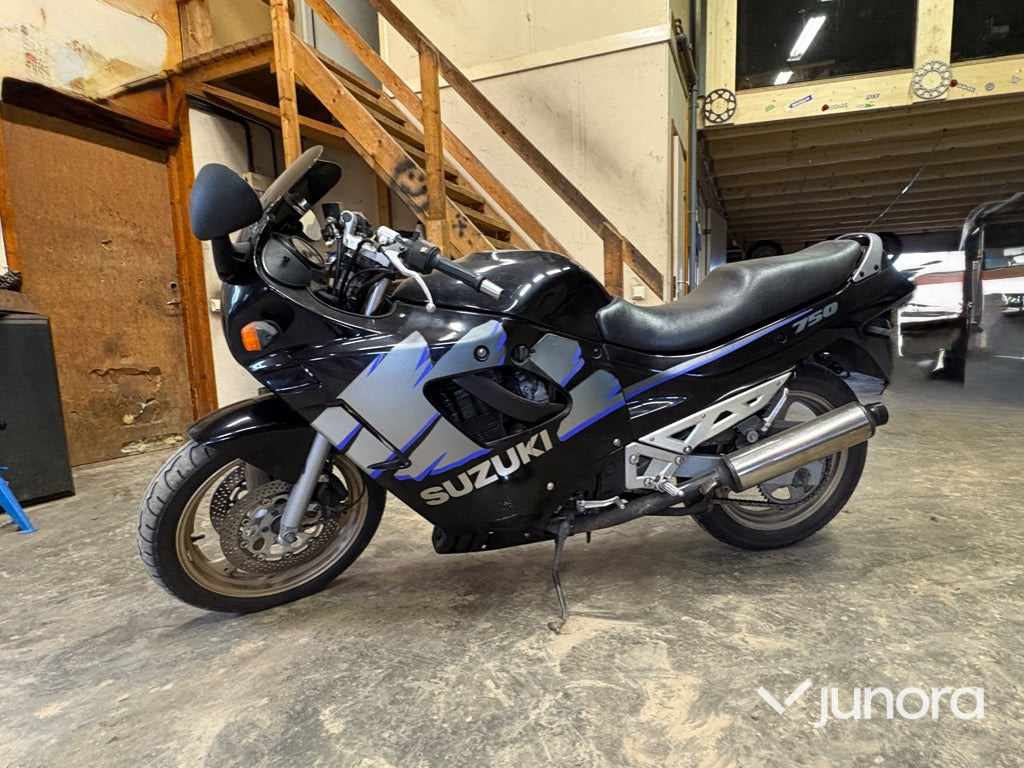 Motorcykel - SUZUKI GSX 750 F - Мотоцикл: фото 2 Motorcykel - SUZUKI GSX 750 F - Мотоцикл: фото 2