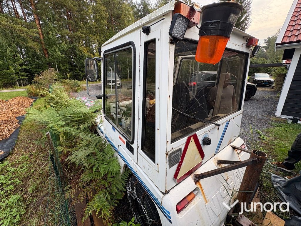 Plogbil - Bagagetruck - Багажный тягач: фото 2 Plogbil - Bagagetruck - Багажный тягач: фото 2