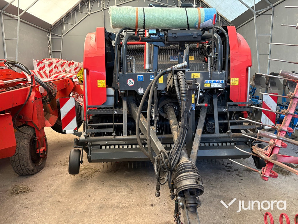 Rundbalspress & Inplastare - Kuhn FBP 3135 Intelliwrap - Пресс-подборщик рулонный, Обмотчик рулонов: фото 4 Rundbalspress & Inplastare - Kuhn FBP 3135 Intelliwrap - Пресс-подборщик рулонный, Обмотчик рулонов: фото 4
