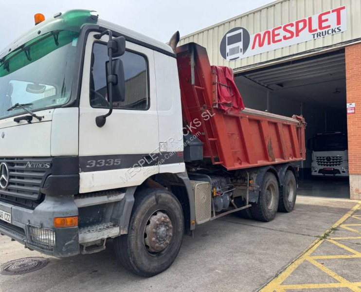 Mercedes Actros 3335 - Самосвал, Внедорожный самосвал: фото 1 Mercedes Actros 3335 - Самосвал, Внедорожный самосвал: фото 1
